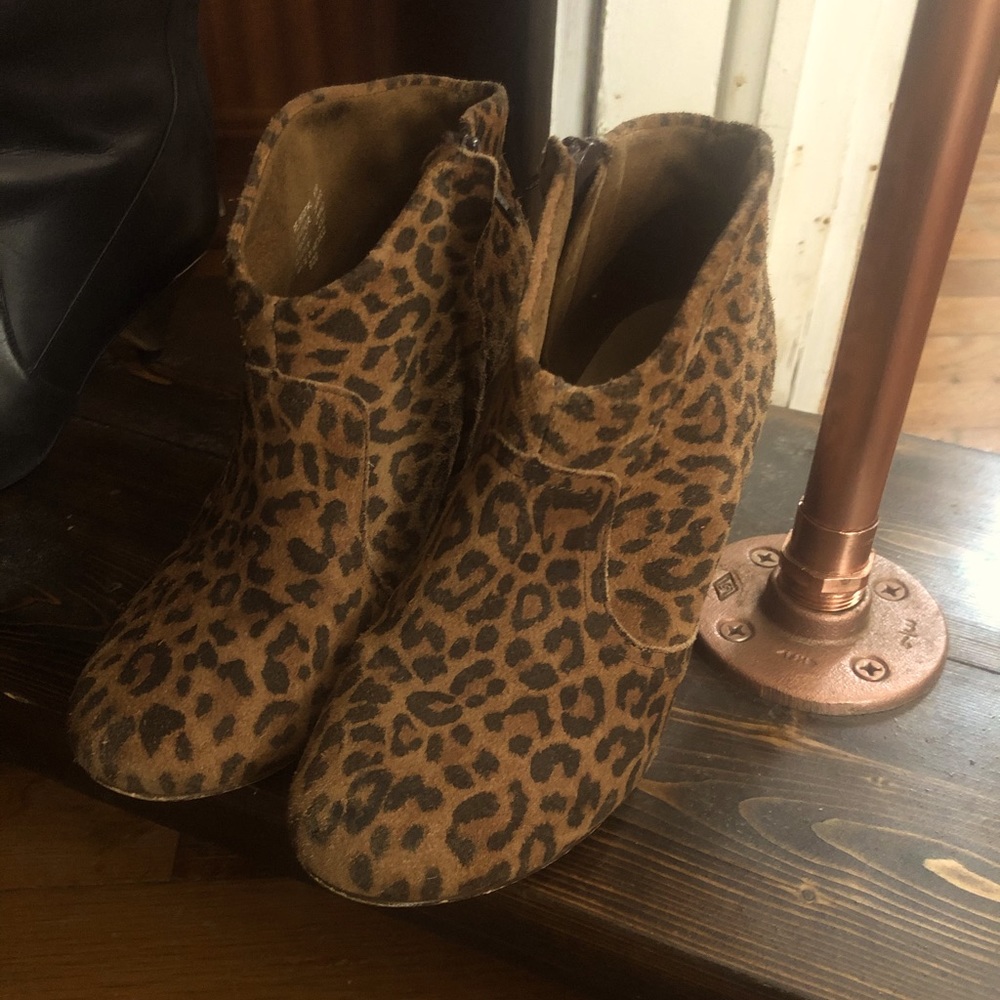 Steven brand animal print bootie sz 6.